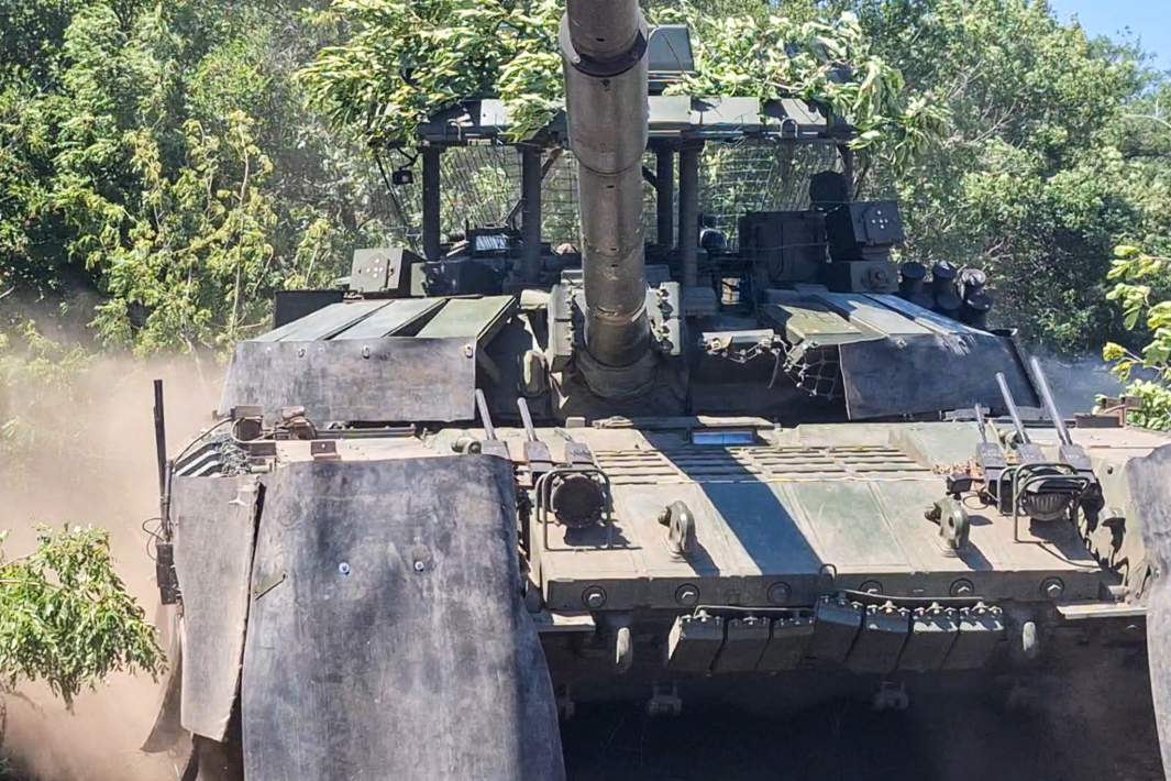 russia Claims FPV-Resistant T-72B3A Tanks With Arena-M Active Protection Are Heading to the Front