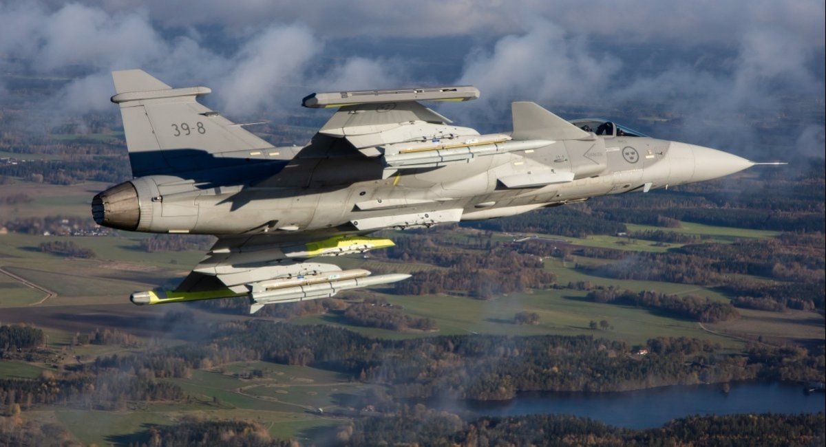 JAS 39 Gripen armed with Meteor air-to-air missiles, Will Gripen with Meteor Really Be Able Shoot Down russian Military Aircraft Over Crimea from Kherson, or Over Kursk from Kharkiv
