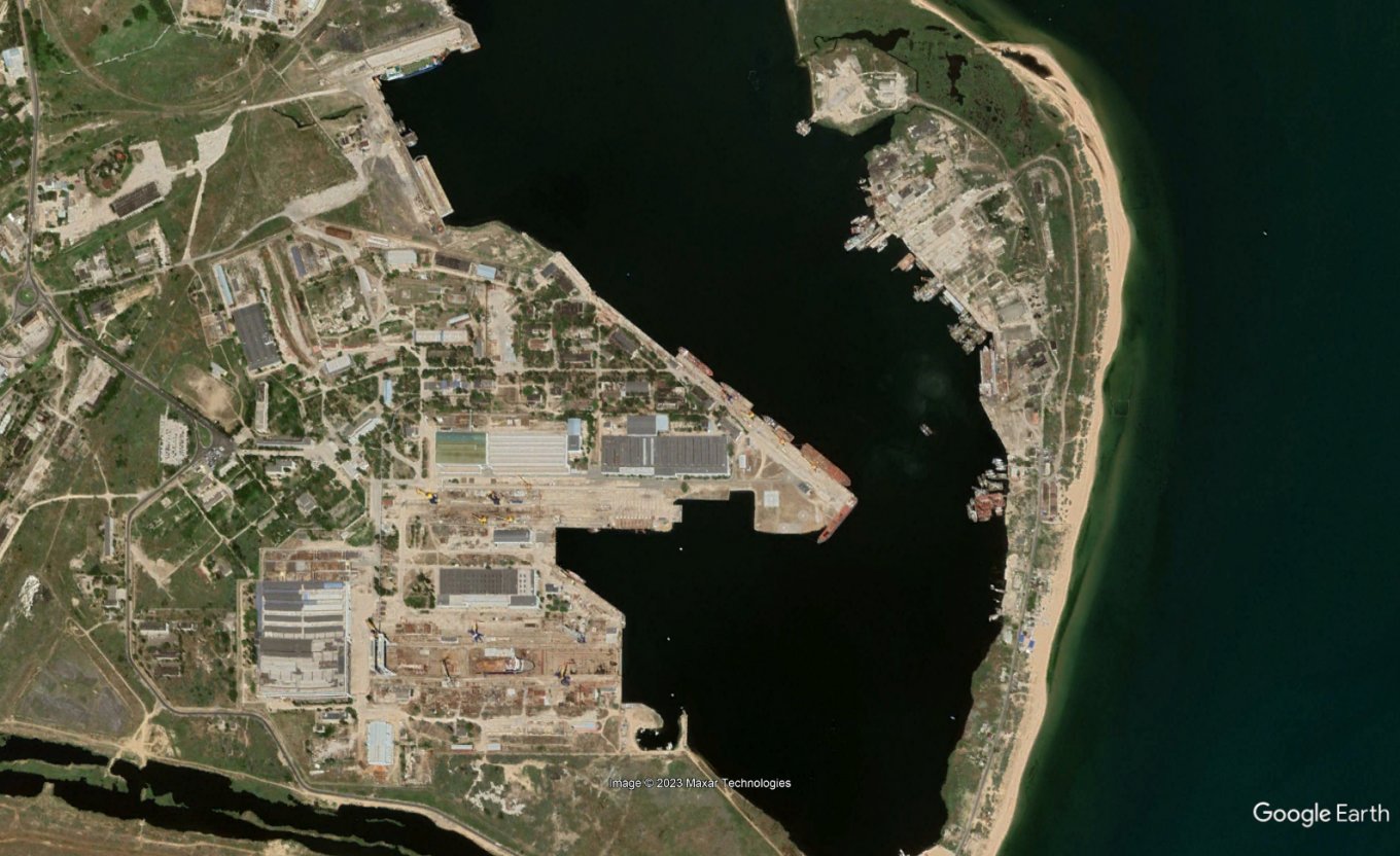 Zaliv shipbilding yard, satellite photo taken in 2021
