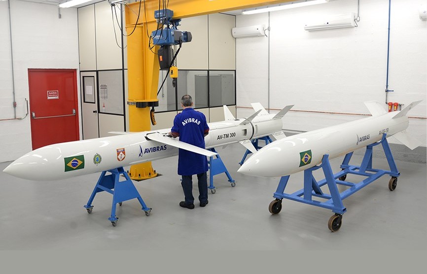 Brazilian subsonic cruise missile AV-MTC and ballistic rocket SS-150 / Open source photo