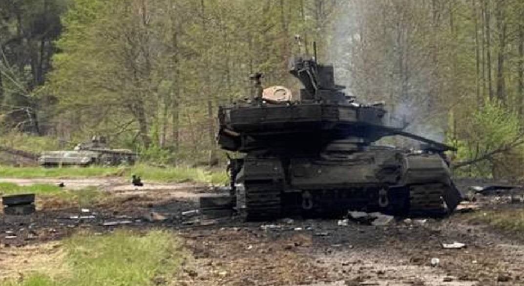 Recently very modern Russian T-90M tank was destroyed, and a BMP-2 IFV captured, Defense Express