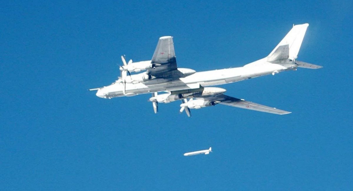 The russians Claim That the Kh-101 Cruise Missile Could Receive a Warhead Weighing 800 kg at a Shorter Range, X-101 launch from russia’s Tu-95MS bomber, Defense Express