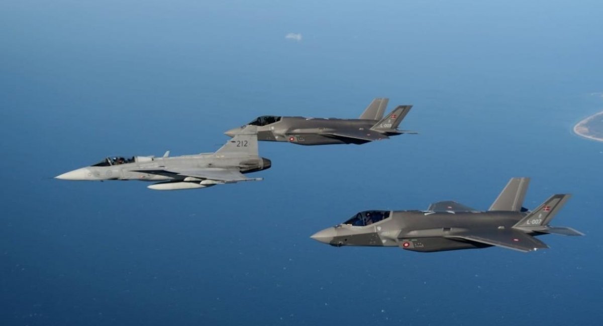 F-35 and Gripen fighters / Open source image