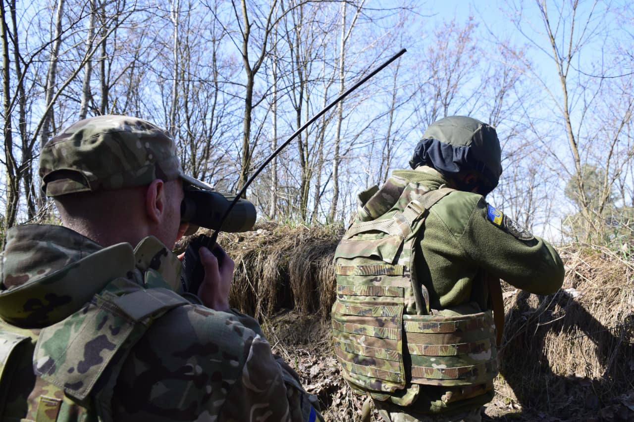 The State Border Guard Service of Ukraine: Russia shells Ukrainian border guards in Chernihiv Oblast, Defense Express, war in Ukraine, Russian-Ukrainian war