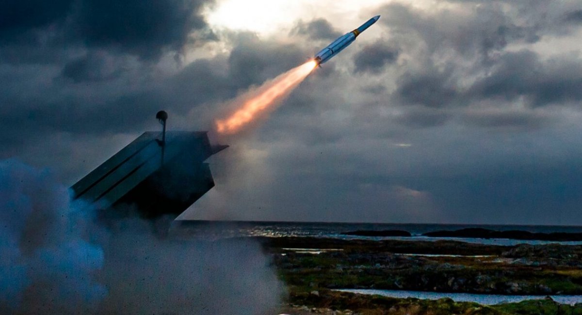 The AIM-120 AMRAAM missile launch Defense Express Norway Sends More Missiles to Sustain Ukraine's NASAMS Air Defense Network