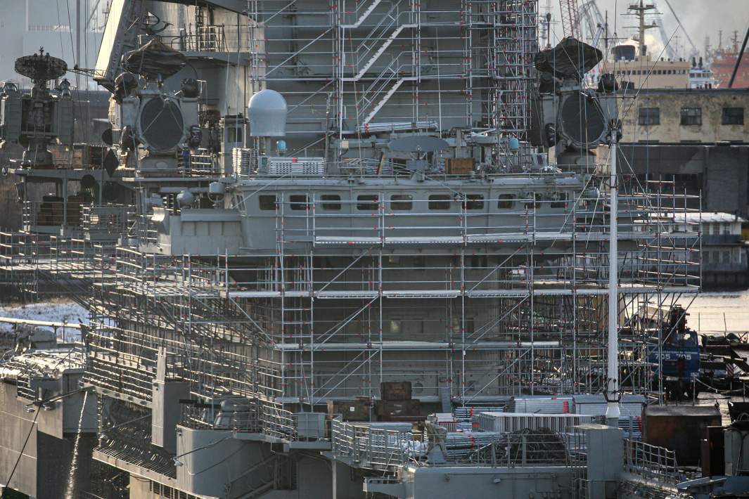 Admiral Kuznetsov on repairs / Defense Express / Endless Repairs of Admiral Kuznetsov Aircraft Carrier in russia Reach Logical Conclusion