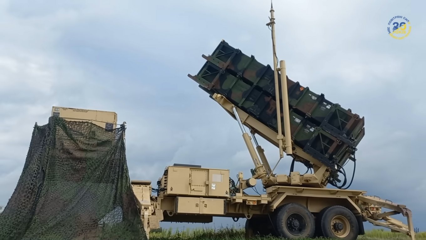 Patriot anti-missile/anti-aircraft air defense system in Ukraine / Defense Express / F-16 Shields Ukraine From Cruise Missiles Better Than Any Ground-Stationed Air Defense System Could