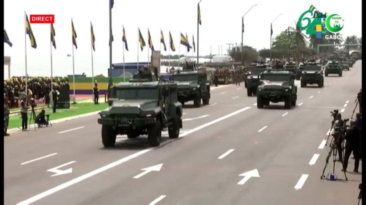 Spartak wheeled AFVs, a.k.a. VKP-Ural, at the parade of the Gabonese army, August 2024 / Defense Express / Win-Win: russia Sells Latest Spartak AFVs to Gabon After It Helped in Acquiring Aircraft Parts