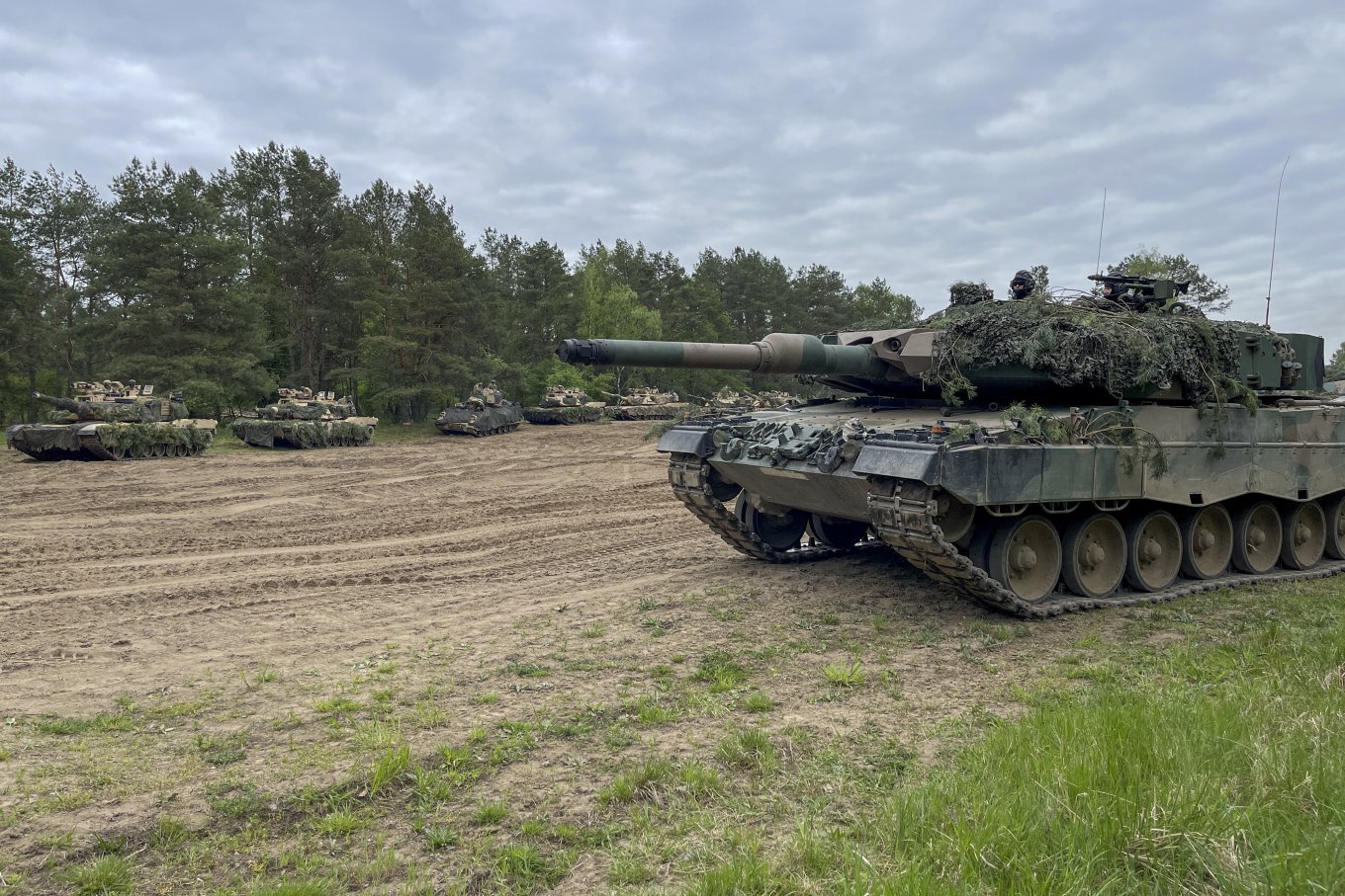 Tanks For the Armed Forces of Ukraine Are On the Table: Having Ring Exchanges, Hoping For the Abrams and Leopard, Defense Express, war in Ukraine, Russian-Ukrainian war