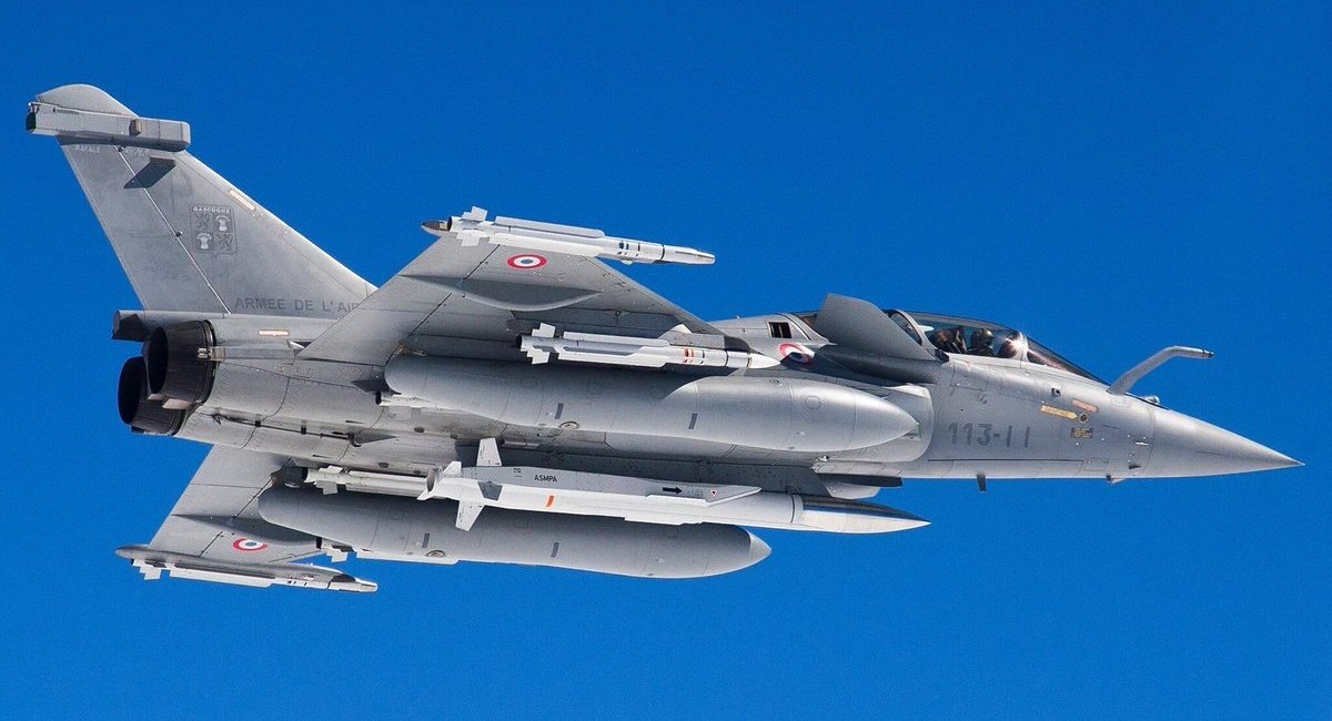 ASMP-A missile mounted on the centerline pylon of a Rafale fighter