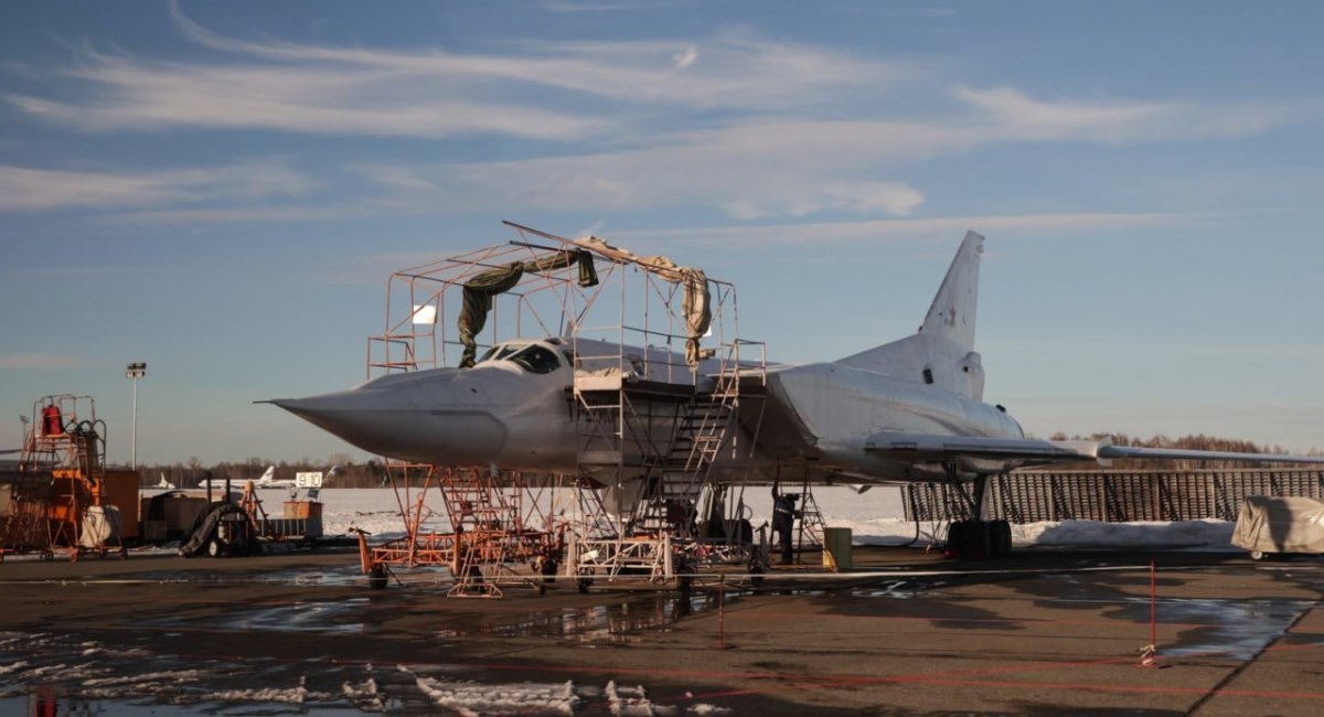 Modernized Tu-22M3M for the Russian Aerospace Forces at the territory of the Kazan Aircraft Plant, March 2023, Defense Express