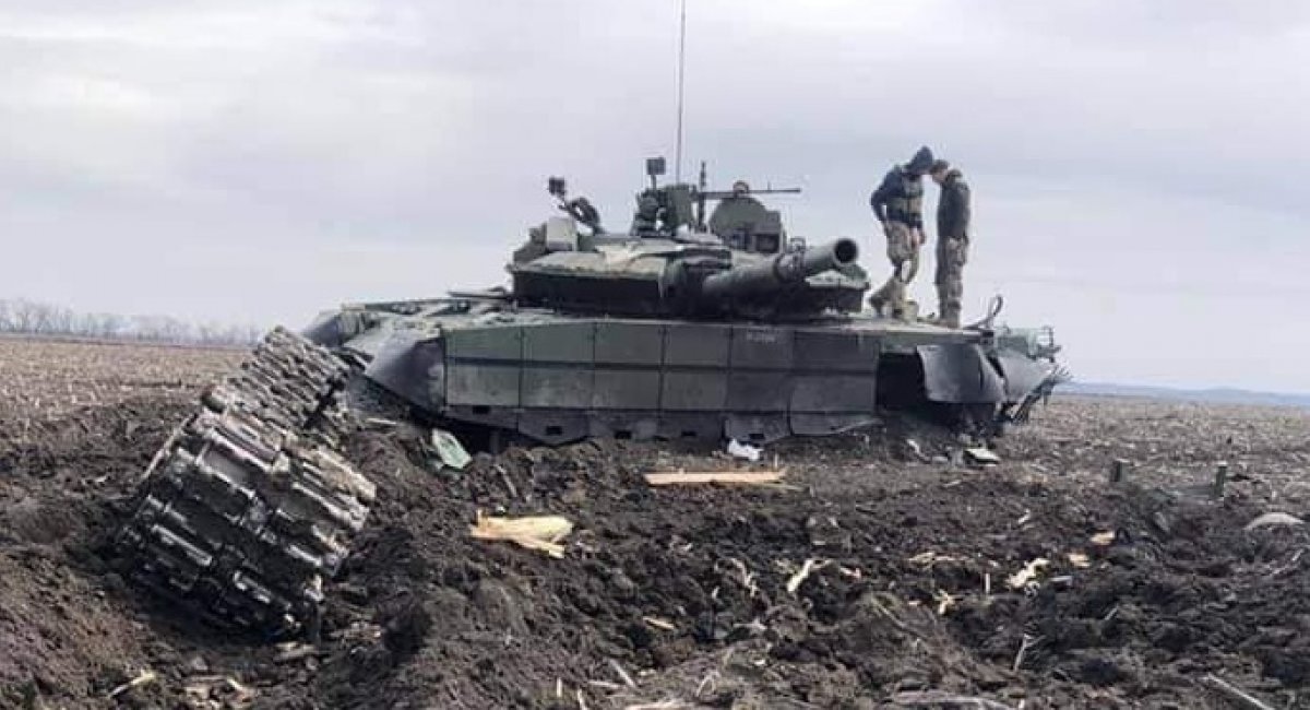 russian T-72B3 tank captured by defenders of Ukraine / Photo credit: The General Staff of the Armed Forces of Ukraine, Defense Express