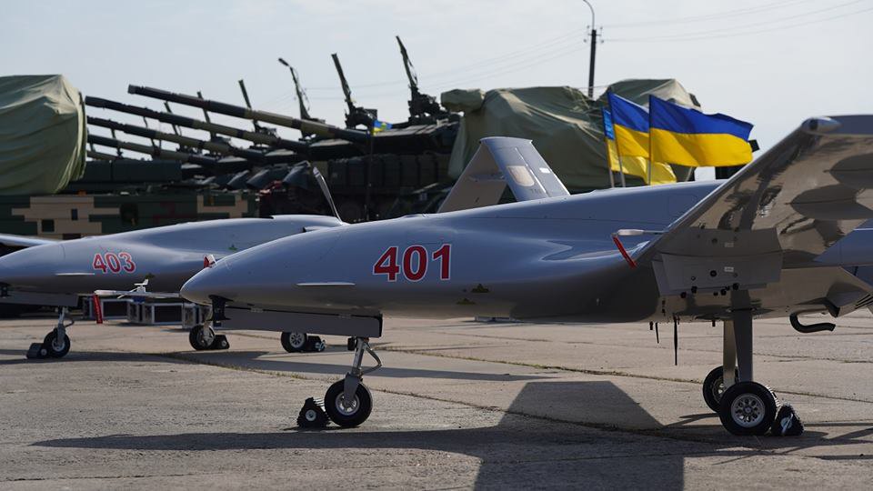 Ukraine reportedly looks to buy 48 Turkish Bayraktar TB2 armed drones ...