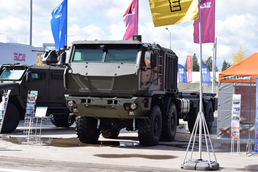 russia Admits It Lacks Modern APCs, So KamAZ Rushes to Develop Its Own Vehicle, Defense Express