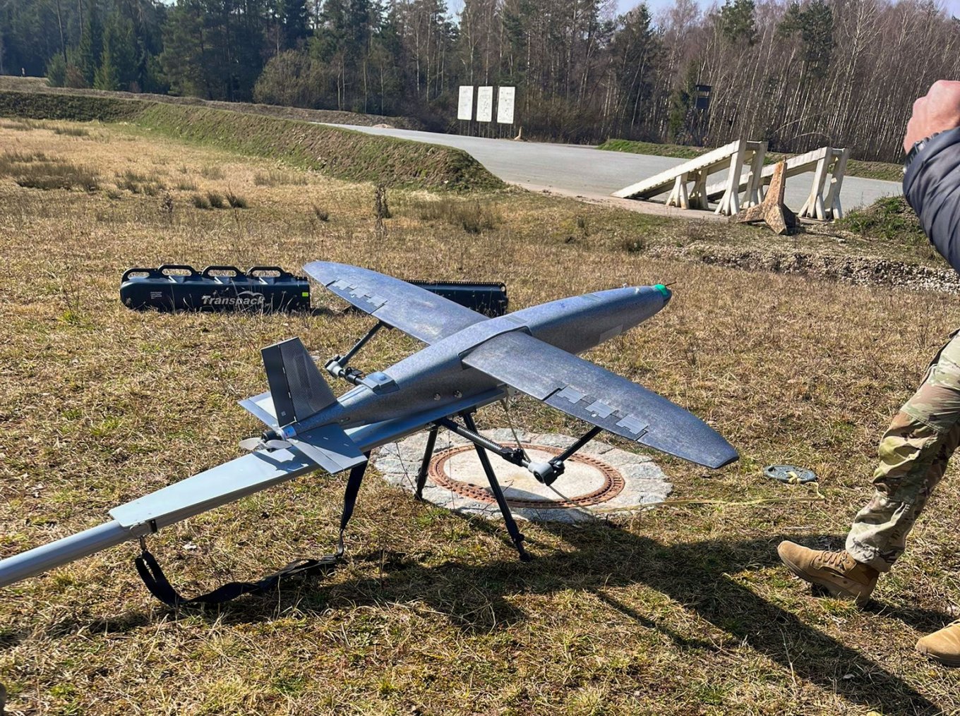 What's Special About Hornet UAV Ukrainians Using to Destroy russian Logistics, Where Did It Come from, and What Are Its Key Features, Hornet fixed-wing UAV