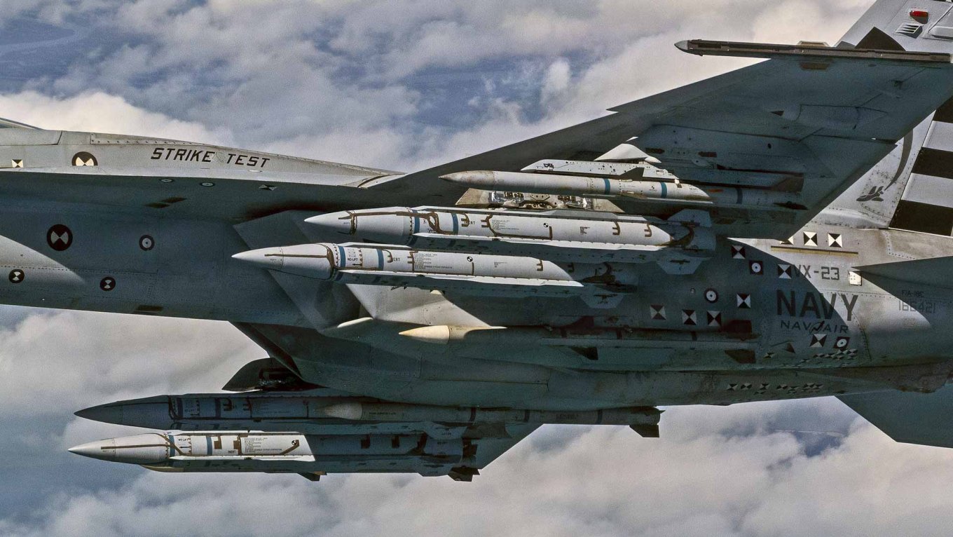 U.S. Reveals Previously Secret AIM-424 LRAAM for the First Time, Designed to Hit russian and Chinese Aircraft Beyond 460 km