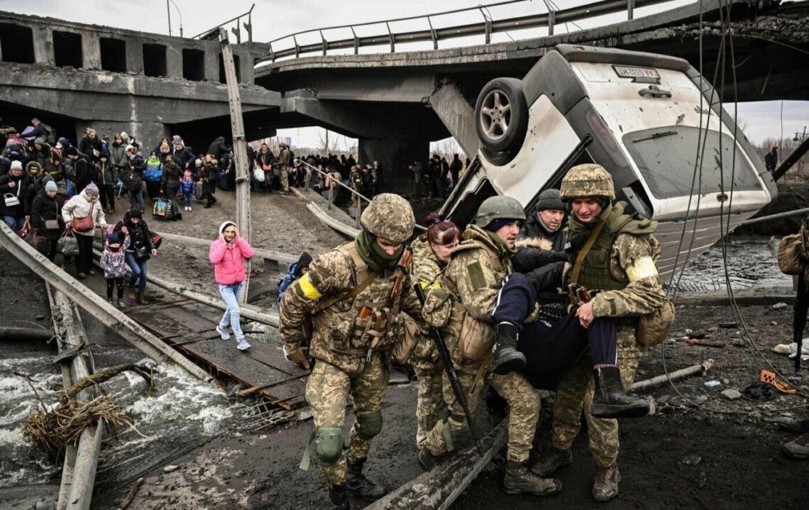 Occupiers shot deadly fire on civilians during the evacuation from Irpin, Ukraine / Getty Images, Defense Express