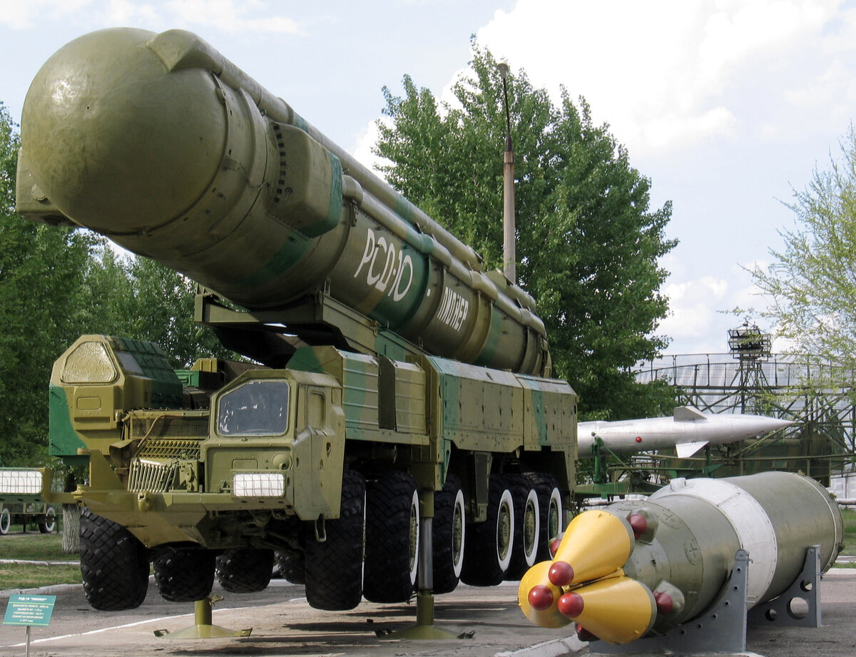 RSD-10 Pioneer / Defense Express / Where Are American and NATO's Weapons to Answer russian RS-26 Rubezh Ballistic Missile