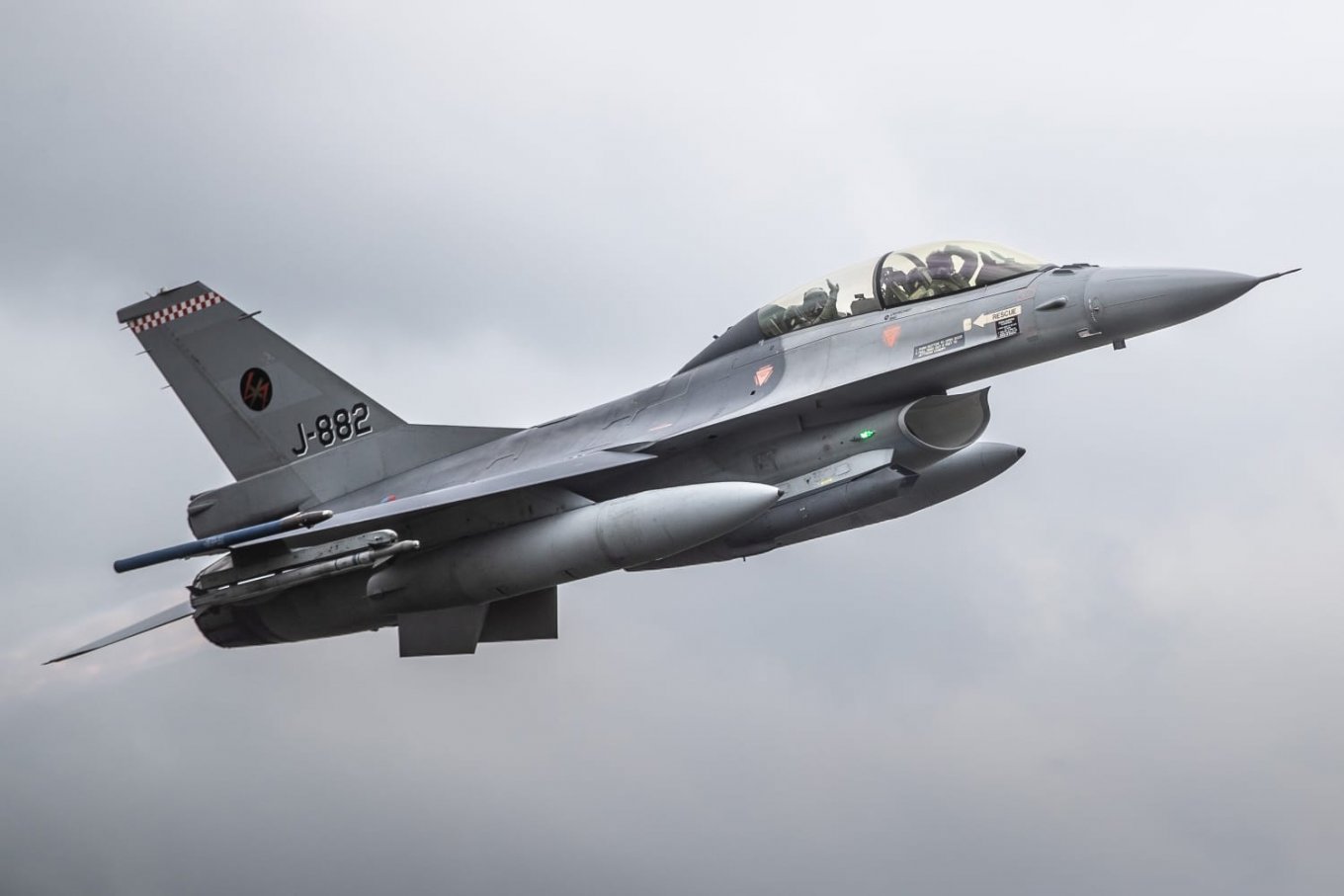 Ukraine Officially Submitted a Request to the Netherlands For the F-16: How Many of Them Ukraine Can Count On, Defense Express, war in Ukraine, Russian-Ukrainian war
