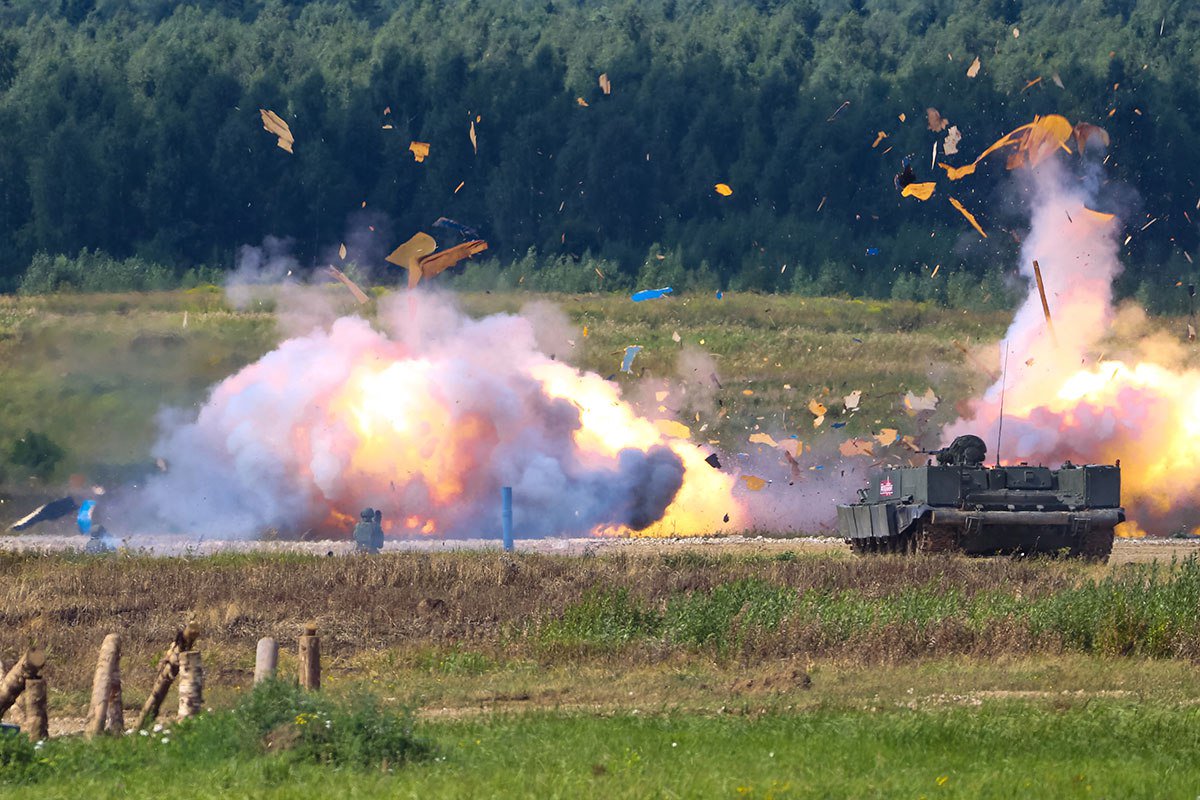 Ukrainian Military Destroyed Rare russian Flamethrower Operators' Heavy Armored Vehicle, Defense Express