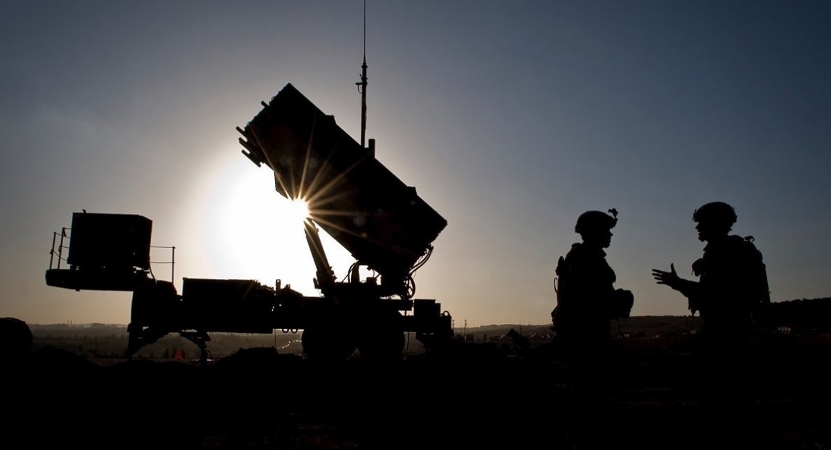 The Patriot air defense missile system Defense Express ISW: Ukraine Has to Choose Between Protecting Cities and Frontlines