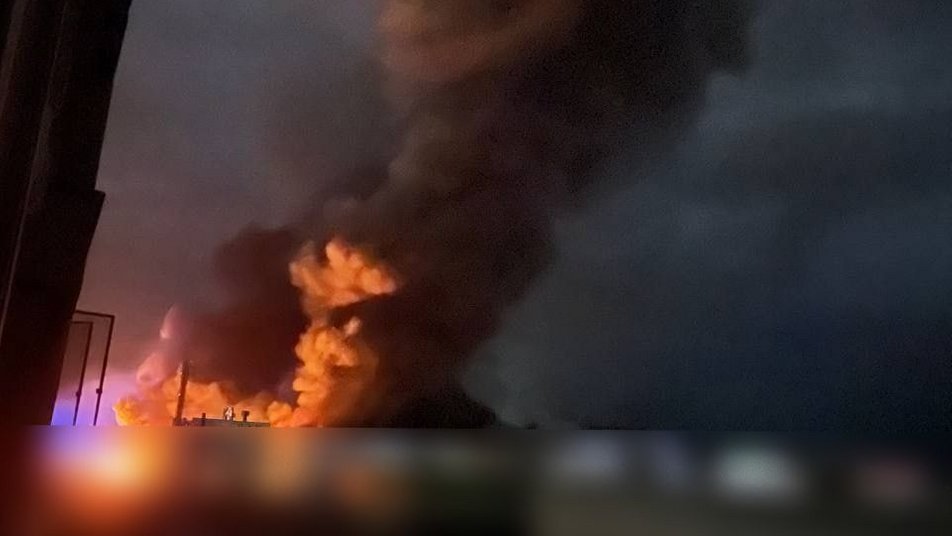 Several fires have broken out as the result of a Russian missile attacks in Odesa, Defense Express
