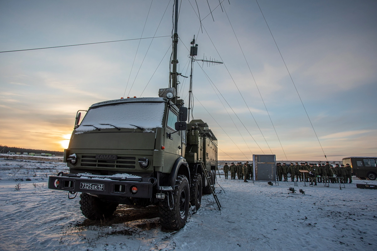 russian army practices field the deployment of EW systems, December 2021