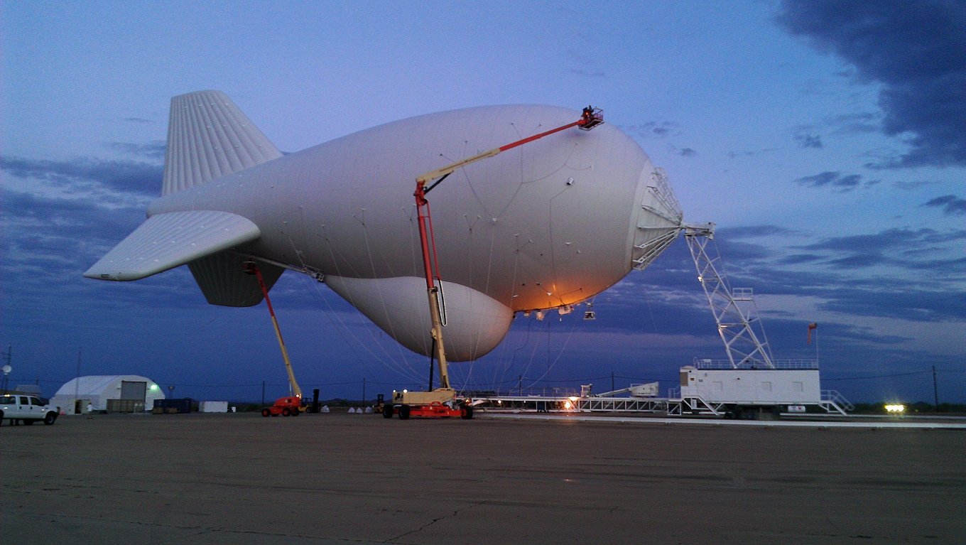 American radar surveillance aerostat TARS (Tethered Aerostat Radar Systems), Poland Will Buy AWACS Balloons From the USA to Catch Russian Missiles, Defense Express