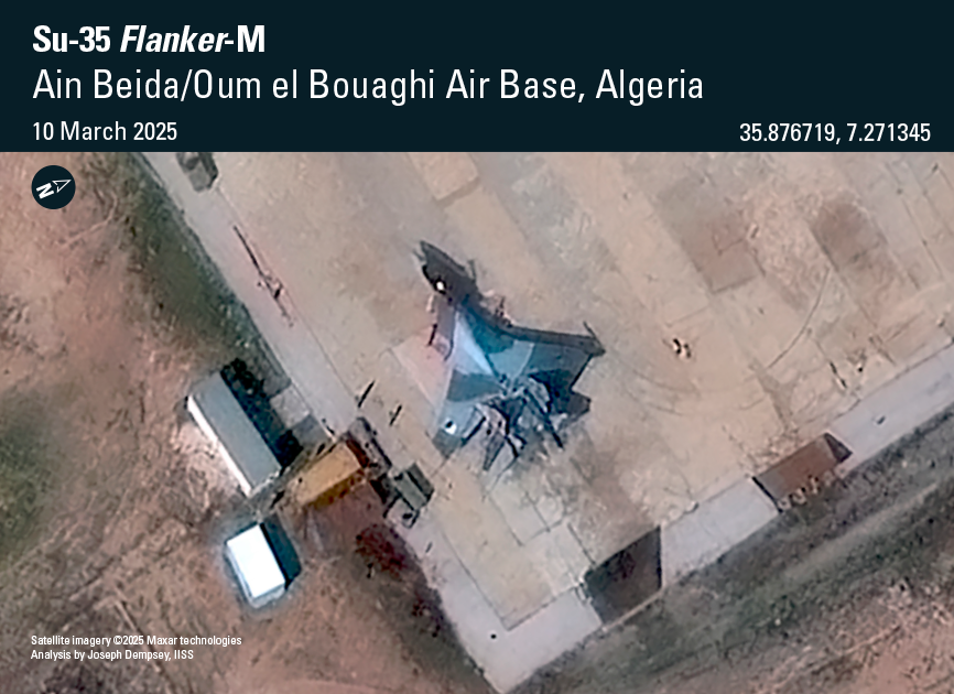 Su-35 in the Egyptian batch livery at one of the Algerian Air Force bases / Defense Express / Satellite Caught russia Bring Su-35 to Algeria and Reveals the Number of Operational Su-57s
