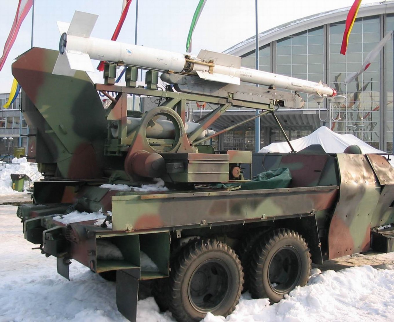 Serbian improvised Pracka RL-4 system / Defense Express / Capabilities and Operating Principles of Ukraine's New Close-Range Air Defense System With R-73 Missiles