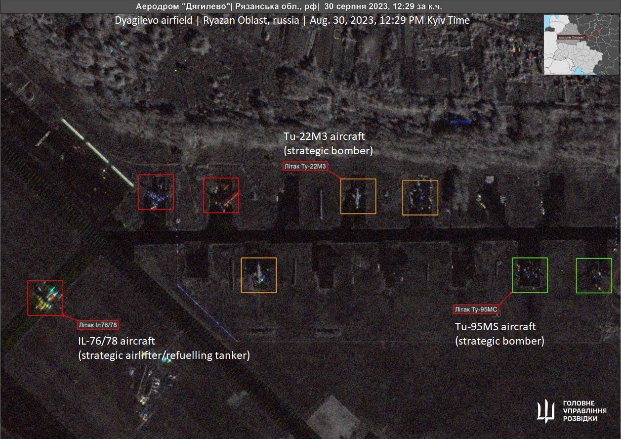 SAR imagery taken by Ukrainian ICEYE satellite of the russian aircraft on Dyagilevo air base / Original image credit: Defense Intelligence of Ukraine. Inscriptions translated by Defense Express / Minsk Landing Ship and Rostov Na Donu Submarine Destroyed Thanks to the Ukrainian SAR Satellite