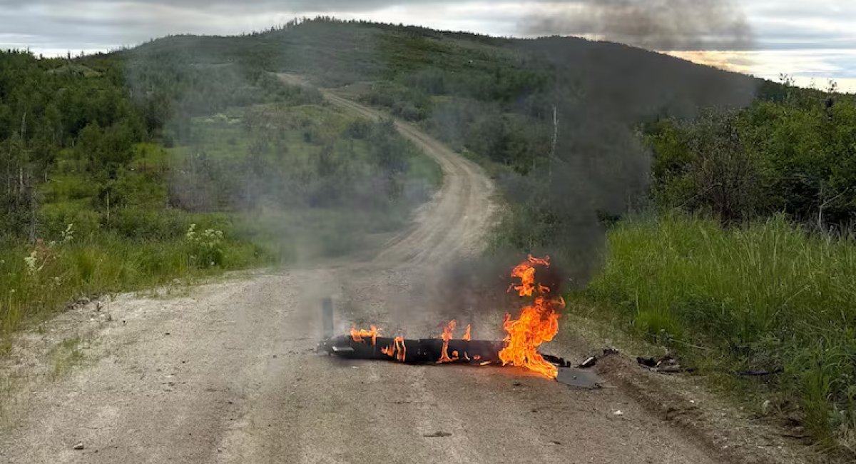 Dragoon Sender UAV burns on ground after missing target under EW influence