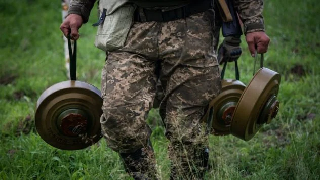 Ukraine’s Defense Minister Says His Country is the Most Heavily Mined Country on Earth That Critically Short of Sappers and Equipment to Clear Frontlines, Defense Express