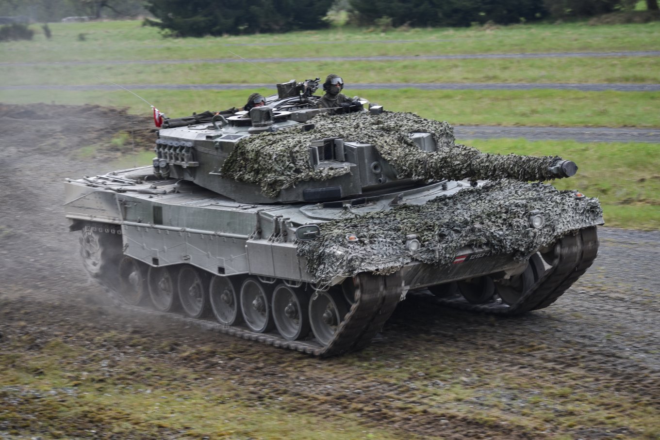 Leopard 2a4 Evolution