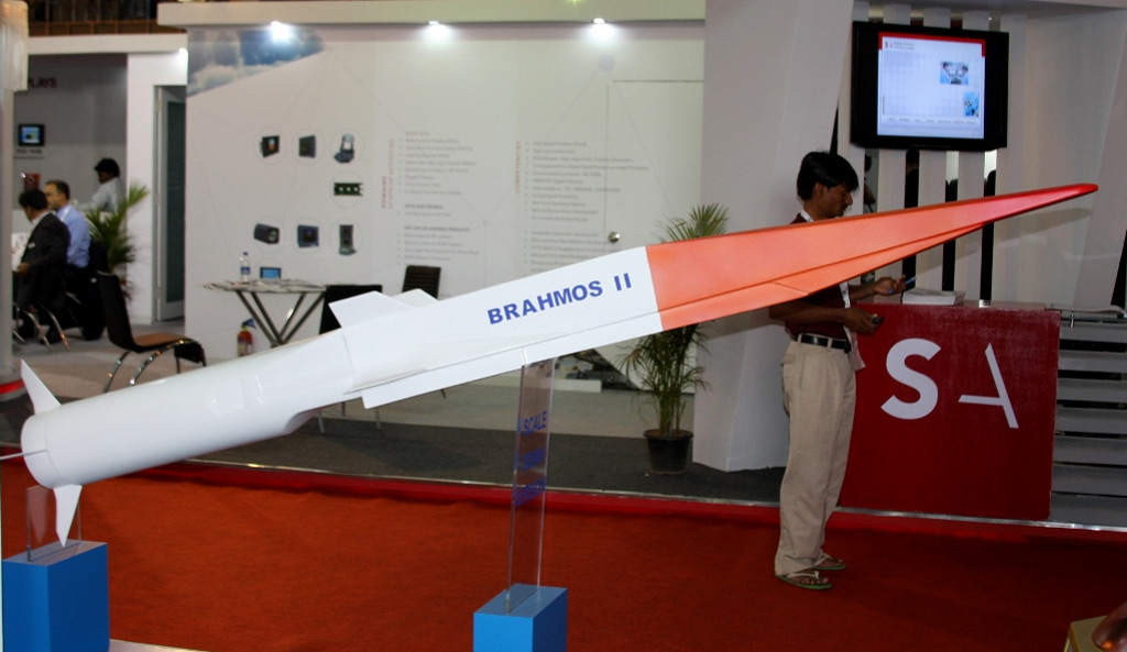 Hypersonic BrahMos-II, To Produce BrahMos, India Uses Up to 75% Own Components, russia Likely Uses Its Share to Scale Up Strikes on Ukraine, Defense Express