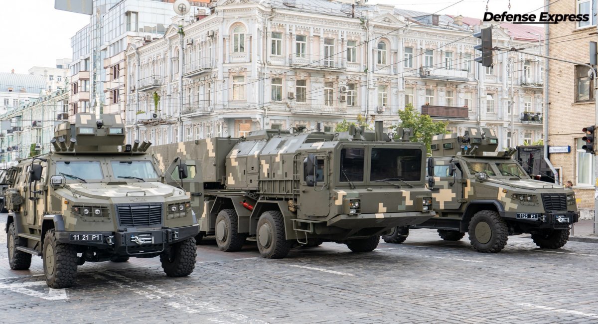 Launcher of the Ukrainian Sapsan tactical ballistic missile system at the rehearsal of the parade for the Independence Day of Ukraine in Kyiv in 2021, The Kerch Bridge Was Attacked Again, the russians Claim to Have Shot Down a Ukrainian Missile, Defense Express