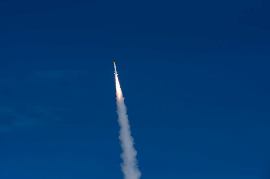 Poland Tests Interesting 300-mm Carrier Rocket That Reached Altitude of 100 km, Can Then Become an Air Defense Weapon, April 15, 2025, at the Polish Air Force training ground near the city of Ustka, a consortium consisting of Polish enterptises successfully tested a single-stage launch vehicle