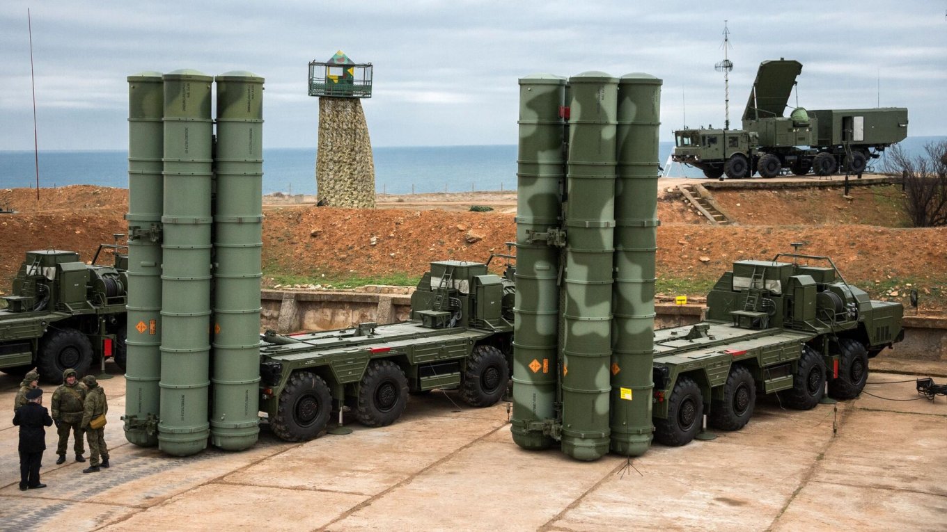 The S-400 missile systems Defense Express Russia Claim that the A-50 Aircraft Is Now Able to Guide Surface-to-Air Missiles from the S-400 System