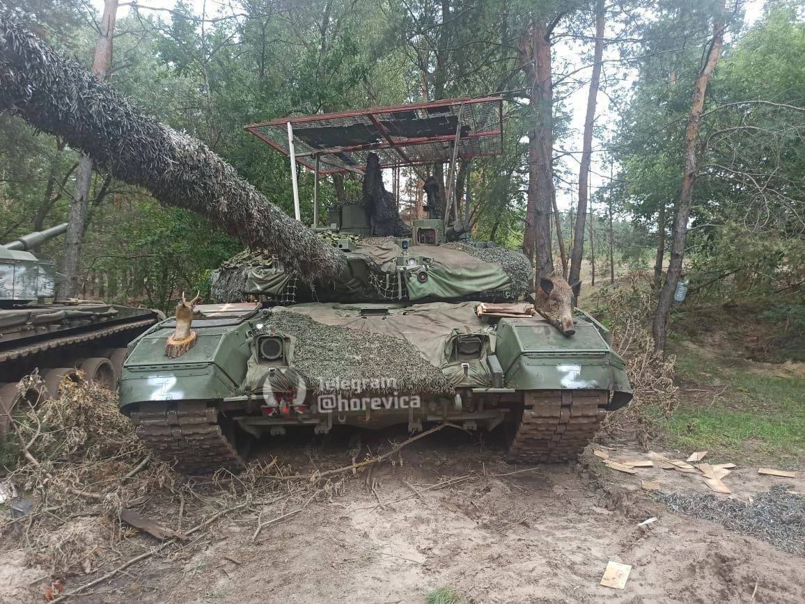 Russia's T90M Proryv Looter's Pack Spot In Ukraine | Defense Express