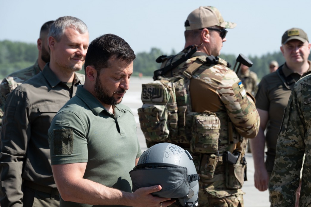 Ukraine Markes its Air Force Day on Sunday, Zelenskyy Visits Air Base to Communicate with Personnel, Inspect Weapons, Defense Express