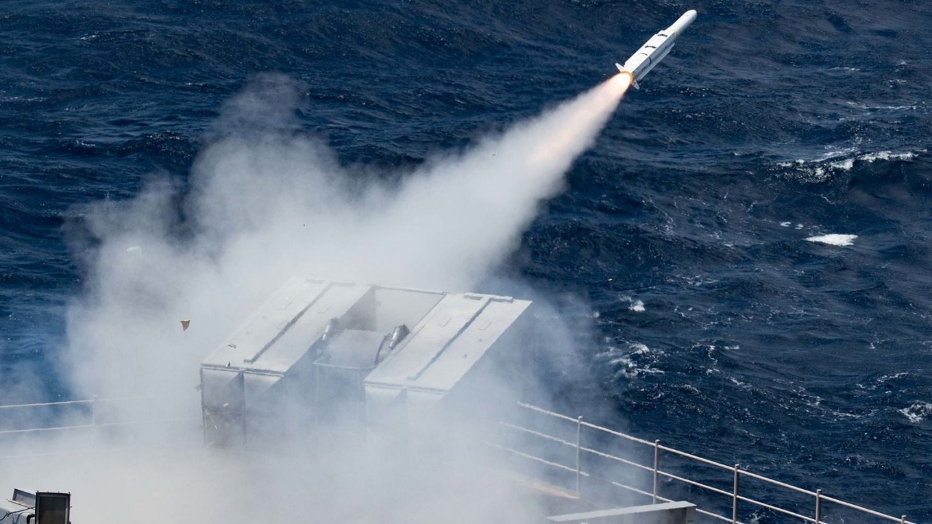 Launch of the ESSM surface-to-air missile