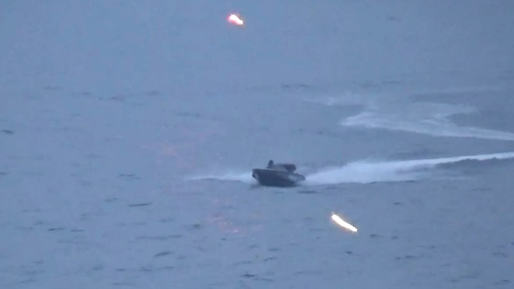 One of the kamikaze boats that was used to attack the Ivan Khurs russian SIGINT intelligence collection shipin, How They Missed in Russia the Kamikaze Boats That Struck the Kerch Bridge, Defense Express