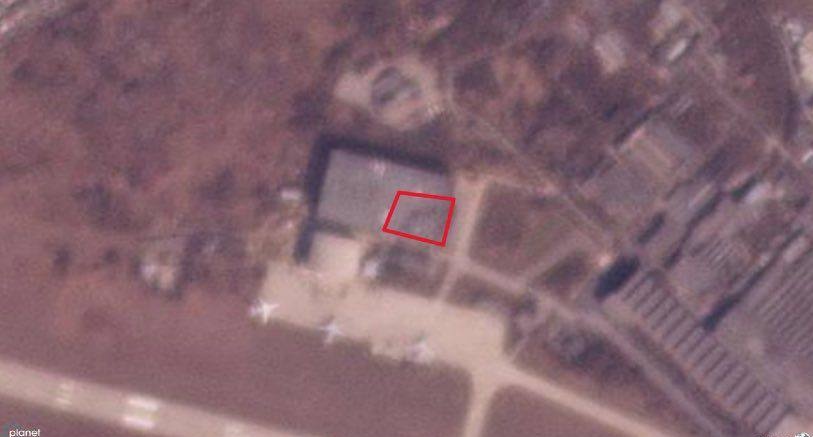 Ukrainian operations can still reach strategically significant targets within russia, even when such sites are thought to be protected Defense Express The UK Defense Intelligence Analyzes Ukrainian Attack on the A-50U Aircraft Maintenance Facility in Taganrog