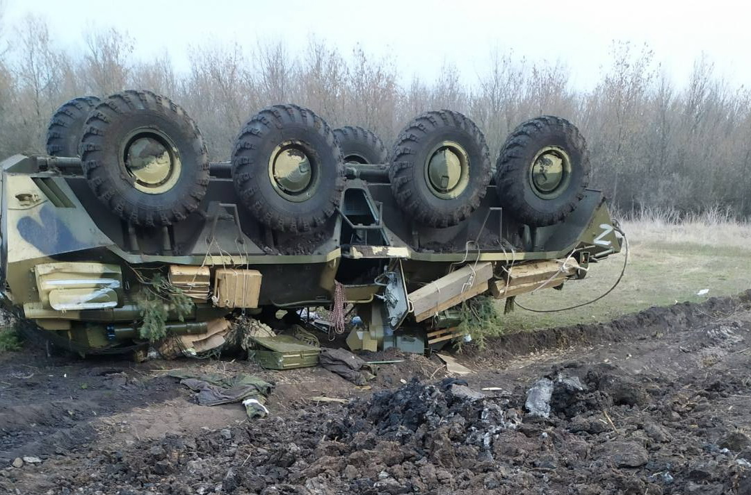 During yesterday's fighting, Ukrainian soldiers eliminated occupiers and their vehicles from the 7th military base stationed in the self-proclaimed Abkhazian republic, Skhid (East) task force, Defense Express
