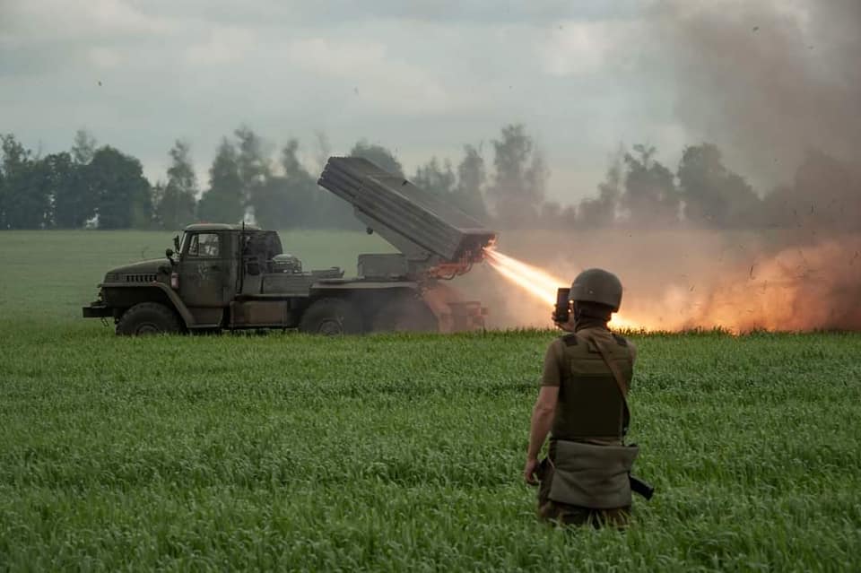 Ukrainian defenders of the Joint Forces Task Force have repulsed five enemy attacks on Thursday, June 2, Defense Express