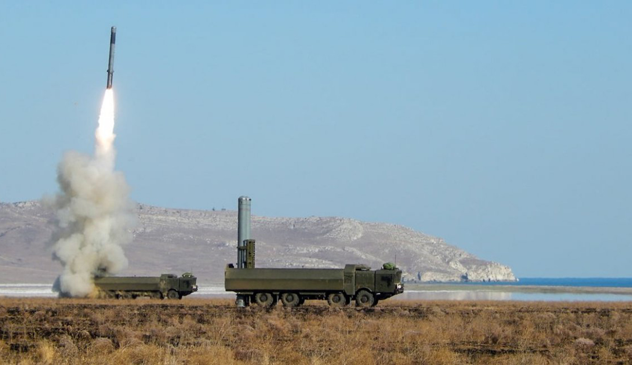 Launch of an Oniks missile from the Bastion coastal defense missile system / Defense Express / Brazil Wants russian Oniks Missiles, India Could Help to Get Them