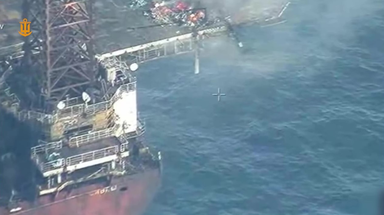 First in Military History: Ukraine Destroys russian Ka-27 Helicopter With FPV Drone Launched From Naval Drone