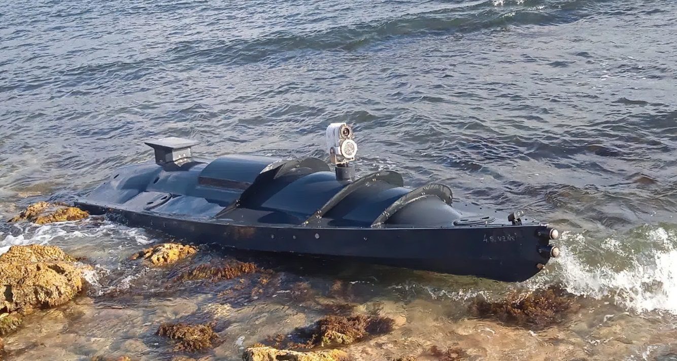Ukrainian sea brown stranded on the Crimean shore, supposedly after losing control due to Starlink connection cutoff,  September 21, 2022