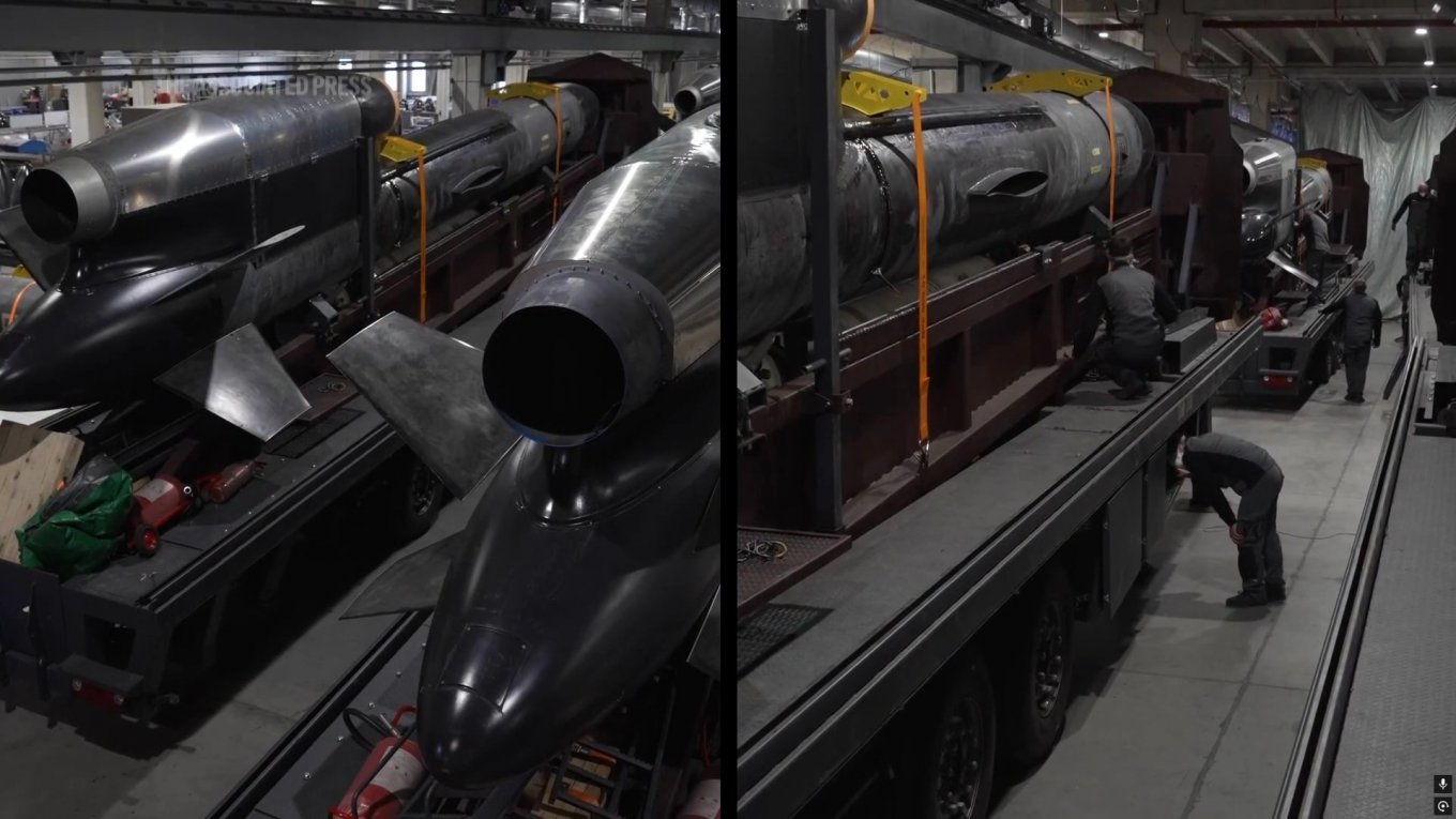 Finished FP-5 Flamingo missiles / Defense Express / Ukrainian Fire Point FP-5 Flamingo in Detail: Warhead From the U.S., Possibly Bunker-Buster, and Ballistic Missile Body