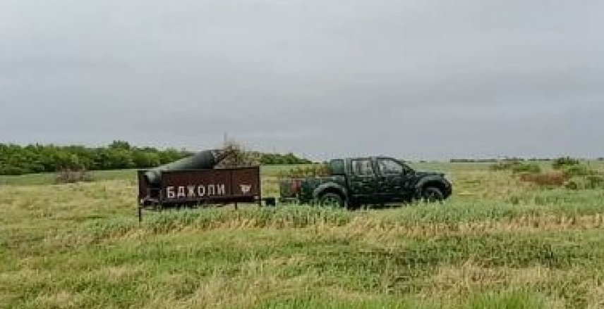 Improvised S-8 unguided rocket launcher / Downed Ka-52 are Useful to Ukrainian Armed Forces in Unexpected Way